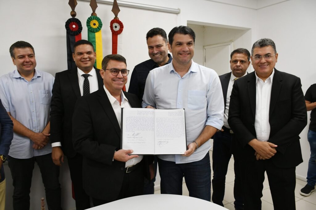 Presidente Da Cmjp Toma Posse Como Prefeito Interino